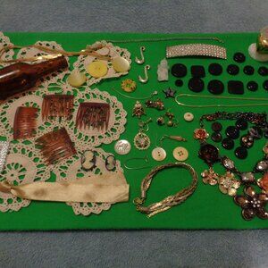 VINTAGE JEWELRY & PARTS PIECES Buttons, Clips, Doily, Bottle Etc. Lot